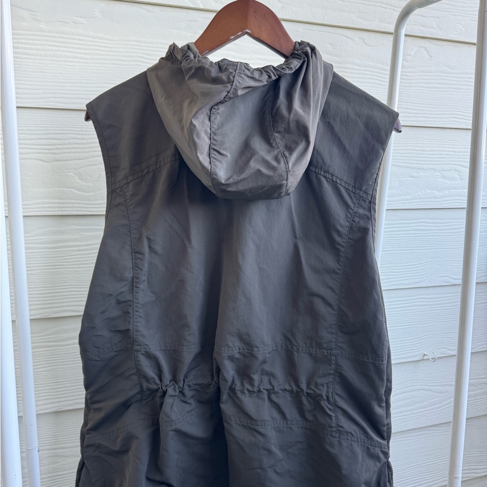 Eddie Bauer Women’s Vest - Picture 4 of 12